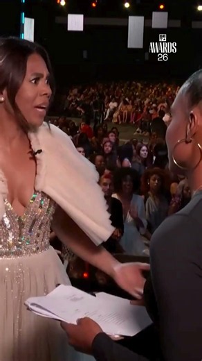 Regina Hall was the moment at the 2019 #BETAwards 😂 Tune in 6/28 at 8/7c on #BET
