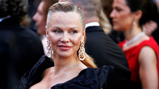 What Pamela Anderson (58) Eats on Her Farm Every Day and Why Her Skin Looks So Good