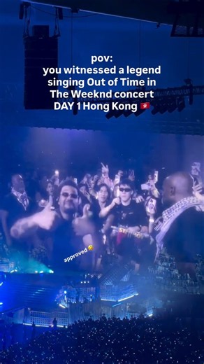 The Weeknd's Hong Kong Fan gives Abel a chance to Sing with him | Out of Time (Live in Hong Kong)