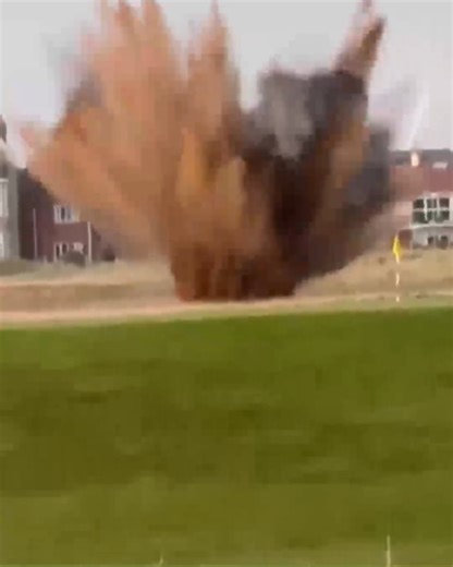 500K views · 916 reactions | Royal Liverpool had to pause play to conduct a controlled explosion of a decades-old artillery shell that was discovered beneath the ground. 🤯 (📹: Royal Liverpool Golf Club) | Golf Digest | Facebook
