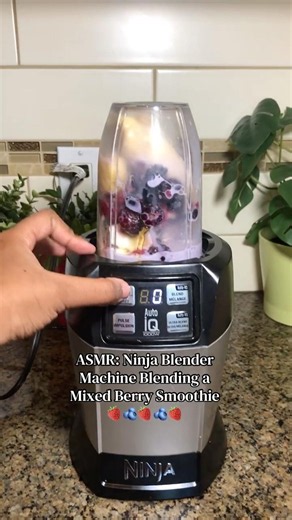 ASMR: Ninja Blender Machine Blending a Mixed Berry Smoothie 🍓🫐🍓🫐🍓