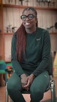 Sarah Noutcha m'apprend l’escrime… et vise le titre olympique !