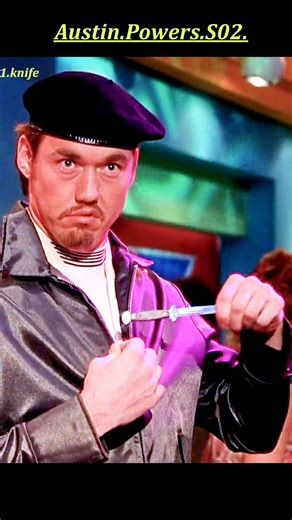 Austin Powers: The Spy Who Shagged Me (1999) | Austin Uses a Human Shield – Split-Second Move 😳