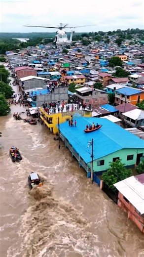 Flooded Town Center Mass Evacuation