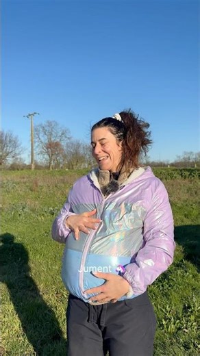 💬 Discussion entre chevaux 🐴 Jument est enceinte 😂 #cheval #poney #cavalier