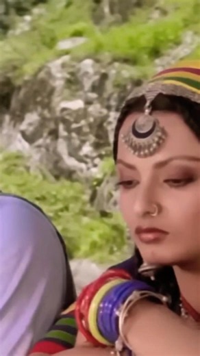 Rekha Ko समझाते हुए Amithab bachan 😄 Rekha & Amitabh 💚 Chemistry #youtubeshorts #trending #shorts