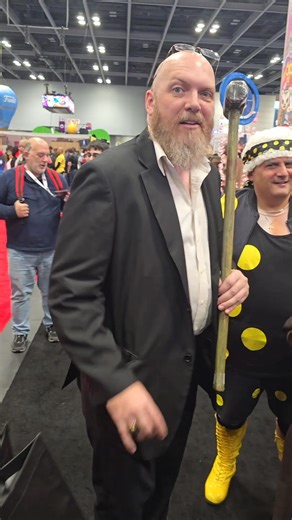 Matt Cardona bumps into Shawn Michaels and Triple H at Comic Con #wwe #Cosplay | The Machoverse