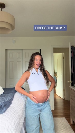 Pregnant Outfits: Easy NFL Game Day Pregnancy Fashion