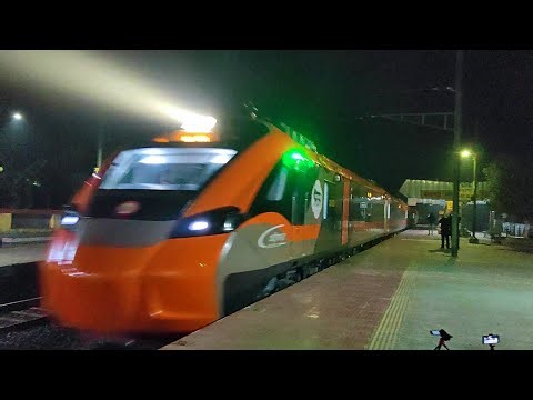 Inaugural Special India's 1st AC sleeper 02076/Kamakhya–Howrah Vande Bharat Express Train