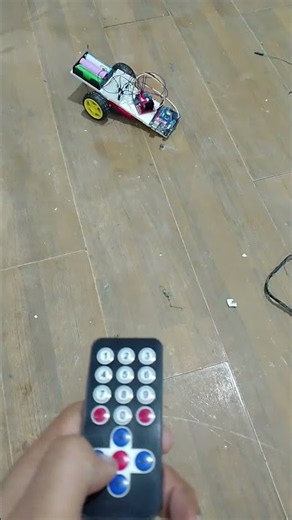 Controlling an RC Car Using InfraRed & Arduino!