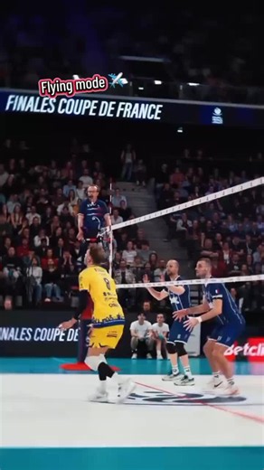 volleyball long jump #usavolleyball #japanvolleyball🇯🇵 #nashidaspikes #volleyballgame #volleyballspike #volleyball__spike