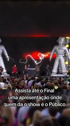 Black Eyed Peas - I Gotta Feeling (Audience Flash Mob Highlights)