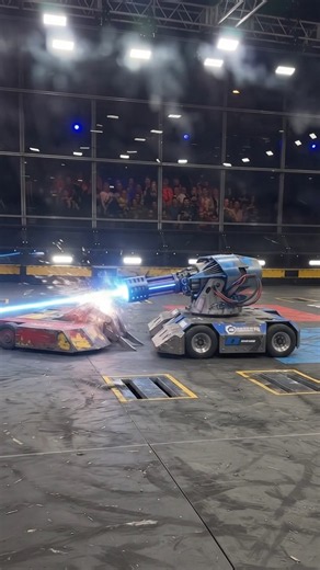 Ultimate Robot Wars: Red Wedge Takes on the Blue Blaster! #battlebots #unforgettablebattle