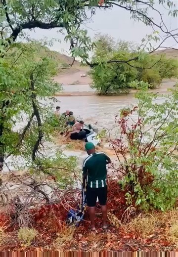 Tourists rescued after flash flood near Uis Staff Reporter A GROUP of tourists has been safely rescued after their vehicle was swept away by flash floods near Uis in the Erongo Region, following heavy rainfall that caused rivers to rise rapidly. The incident briefly left the group stranded as floodwaters blocked the road, but all occupants were later confirmed to be unharmed. Brandberg White Lady Lodge issued an urgent safety notice warning that the Ugab River is currently unsafe due to strong r