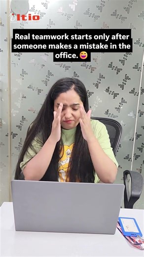 Real teamwork begins right after someone messes up in the office 😂! #youtubeshorts #comedy #funny