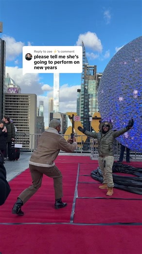 2027 Ball Drop with Neace Robinson