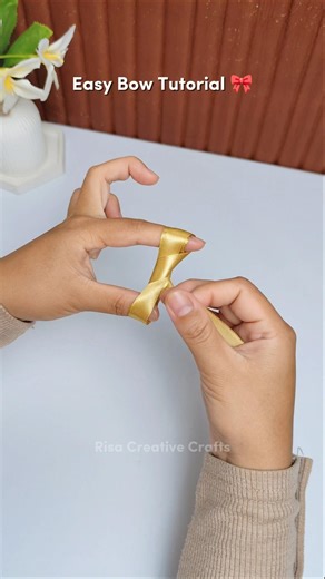 How to make easy bow | easy bow tutorial 🎀