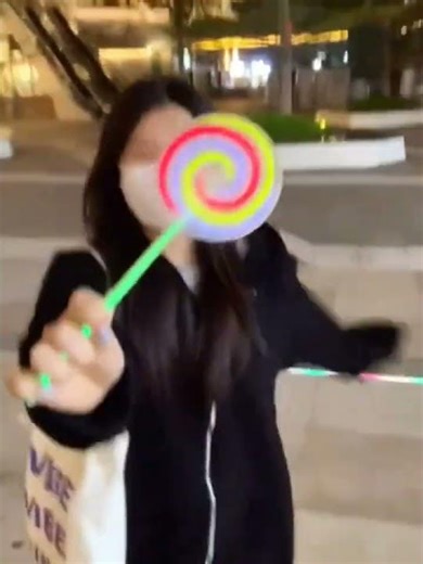 Semi-automatic fluorescent lollipop glowing rotating pinwheel luminous toy glow stick driving pe