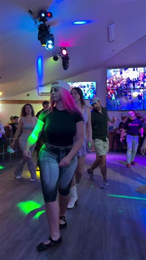 Line Dancing for Beginners: Easy Country Line Dance Moves
