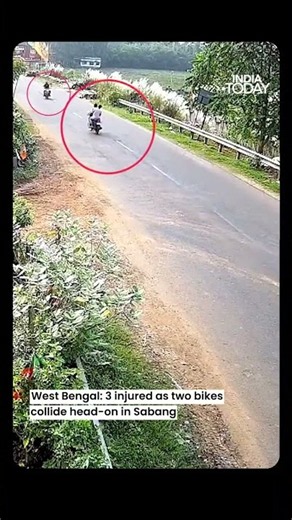 Viral Video: Three Injured As Two Bikes Collide Head-On Near Barjibon Bridge #short #viral #accident