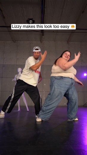 Just another day dancing with lizzy 🫶