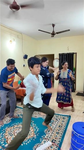 👯😂Ore nerathil kaakavalippu #shorts #tamilshorts #minivlog #viralshorts #funnydance