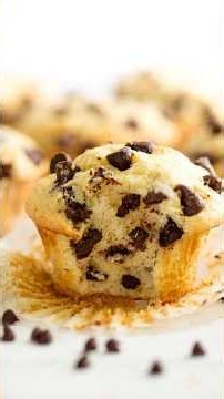 Mom’s Easy Chocolate Chip Muffins #recipe #muffins #baking #breakfast