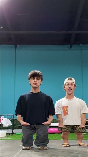🤣 @brentrivera @ashtenrea