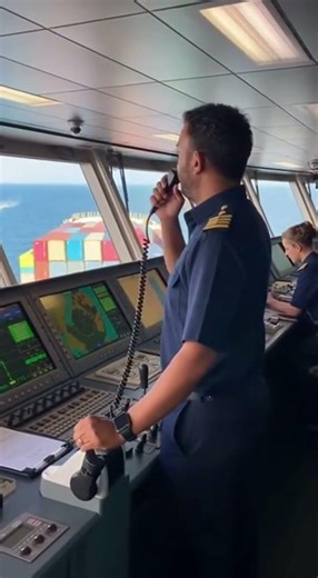 Inside the Cockpit | Real Flight Moments & Pilot Action