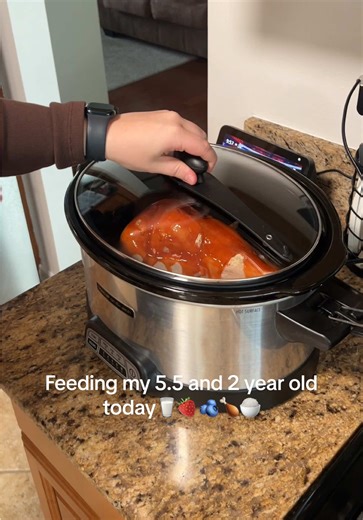 a hungry little monster🥛🍓🫐🍗🍚 #wmkeiad #kideating #kidbreakfast #kidlunch #kiddinner