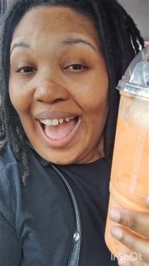 Trying Arby's Orange Creamsicle Shake! 🍊🥤