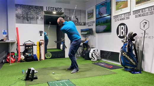 Why your pitch shots vary by 5–10 yards - How to Pitch Like a Pro