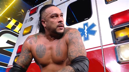 DAMIAN PRIEST WINS THE AMBULANCE MATCH 🚑 | WWE SmackDown
