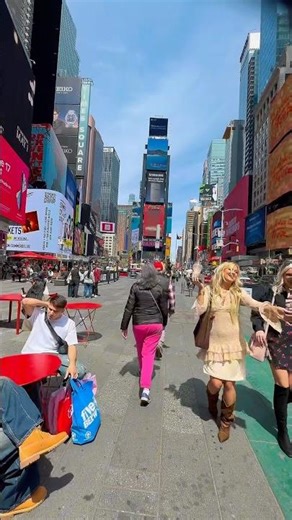 Times Square NYC | Real NYC in Motion (April 23)