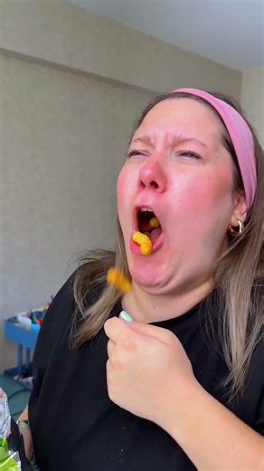 How to eat puff? 🧡
