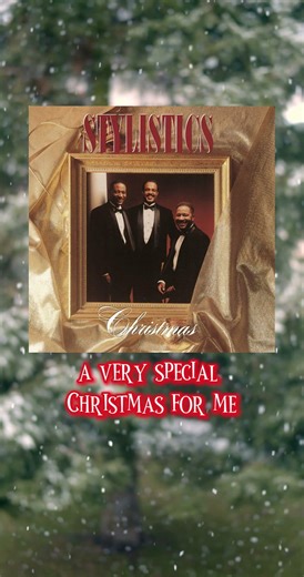 Merry Christmas to all and to all a goodnight! #thestylistics #christmasmusic