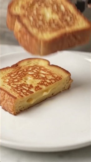 Easy & Delicious French Toast Recipe 🍞✨ | Crispy Golden Breakfast #shorts #youtubeshorts #youtube
