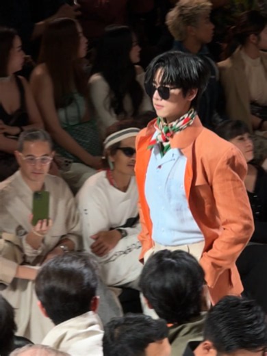 สะกดทุกสายตา💫 37°c Thirty-seven degrees Celsius​ Siam Paragon Bangkok International Fashion Week 2026 at Grand Runway, Parc Paragon, Siam Paragon SUNNY BIFW26 SIAM PARAGON #SiamParagonBIFW2026xSunny #37DegreesCelsius #37C #BIFW2026 #sunnywnrt