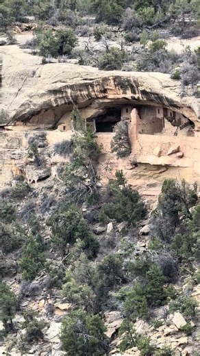 Hiking through Mesa Verde National Park!