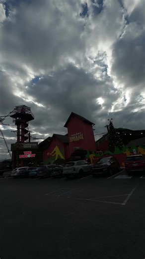 We went to Paula Deans Lumberjack Feud for dinner it was such a blast. #KellanFletch @Kell