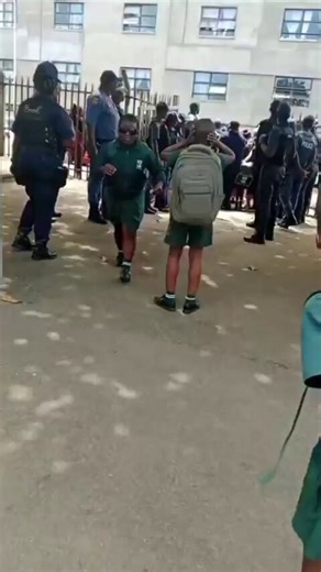 BREAKING 🇿🇦⚠️: Video shows Operation Dudula members attempting to block children of other African nationals from accessing schools in South Africa.