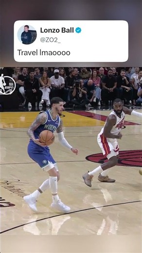 Lonzo's calling this LaMelo 3 a travel 😭