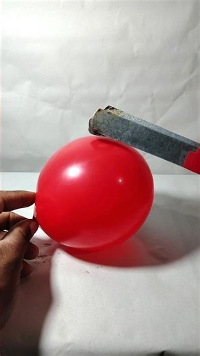 Hot Ball vs Balloon 🔥🎈 (Instant Burst!)#experiment #hotball#balloon #viralvideo#shorts #satisfying