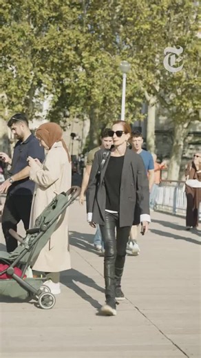 At Michael Rider’s latest Celine show, unexpected proportions, belts and styling choices pointed to a more effortless idea of glamour. Vanessa Friedman, chief fashion critic for The Times, explains. Video by Vanessa Friedman, Léo Hamelin, Gabriel Blanco and Daniel Bateman