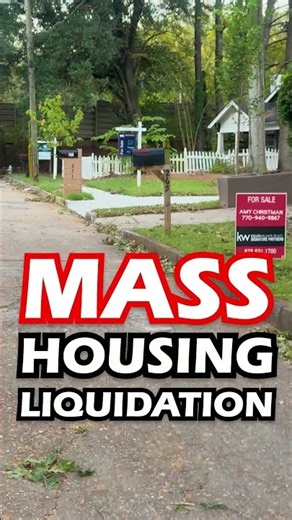 U.S. housing market sellers are PANICKING (record price cuts)
