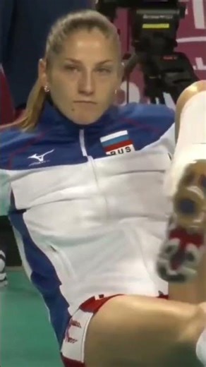 Female Track Athletes’ OOPS Moments Caught on Camera 😅📸 #shorts #femaleathlete #trackandfield