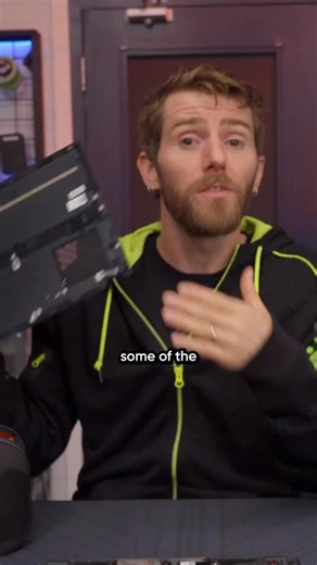 Cleaning the Liquid Metal in my PC | Linus Tech Tips