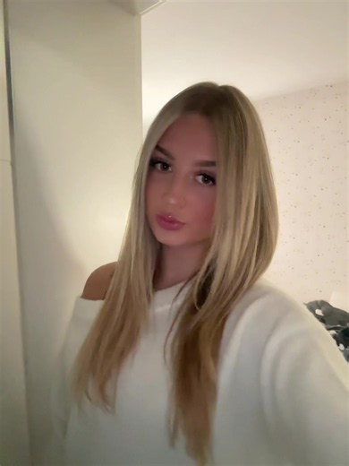 What's Trendy Right Now? Discover the Latest Viral Trends