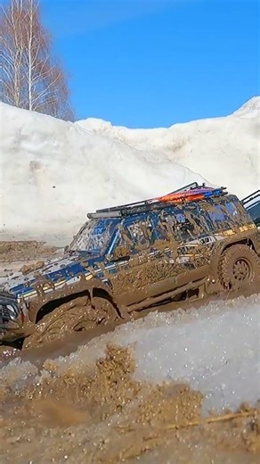 RC CAR Stuck on MUD - Nissan Patrol