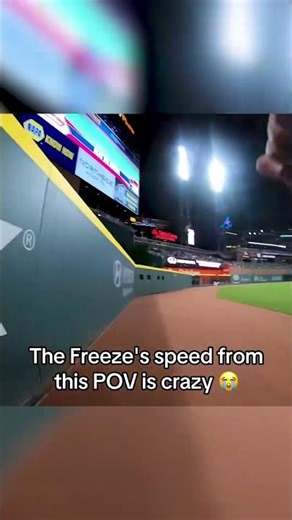 This perspective is incredible 😅 (via @MLB/TT)